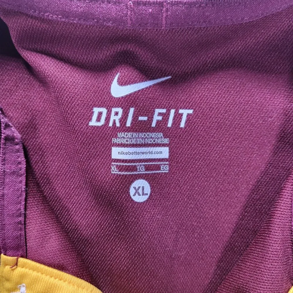 Minnesota Gophers Men's XL Nike Dri-Fit Maroon Polo Shirt Embroidered‎